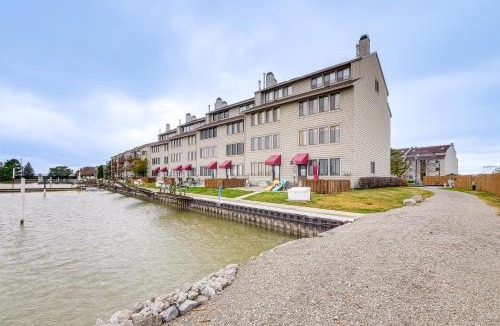 Port Clinton House | Lakefront Port Clinton Condo w/Boat Dock & Slip!
