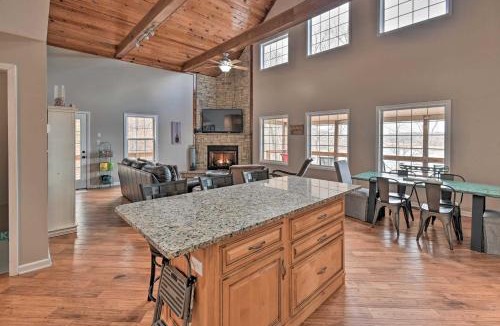 Cub Run House | Lakefront Retreat w/Views, Near Mammoth Cave!