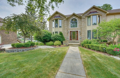 Shelby Township House | Lakefront Shelby Twp Getaway w/Swim Pond!