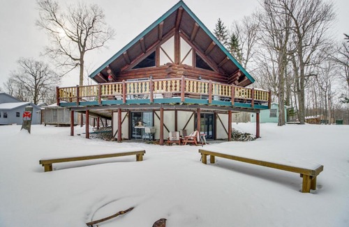 Rogers Township House | Lakefront Winter Retreat in Remer w/Fire Pit!