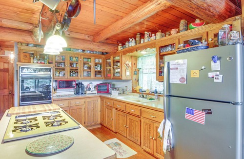 Rogers Township Cabin | Lakefront Winter Retreat in Remer w/Fire Pit!
