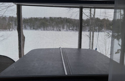Mayfield House | Lakehouse Escape Private Beach, Waterfront Retreat. Close to Traverse City