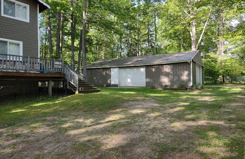 Higgins Lake House | Lakehouse with access to Higgins Lake