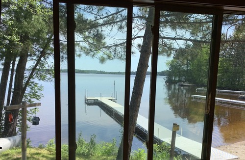 Ely Resort | Lakeside 2-bedroom cabin - 10 minutes to Ely - right across from famous BWCAW