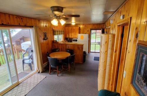 Ray House | Lakeside 2 Bedroom Pelican Cabin On Kab
