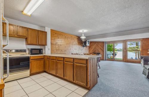 Park Rapids House | Lakeside Condo #16 4BR 3BA Timberlane Resort