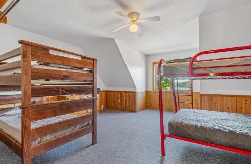 Park Rapids House | Lakeside Condo #16 4BR 3BA Timberlane Resort
