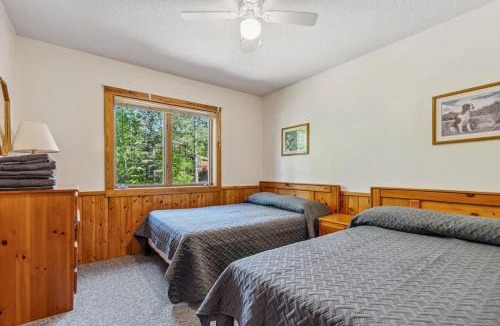 Park Rapids House | Lakeside Condo #16 4BR 3BA Timberlane Resort