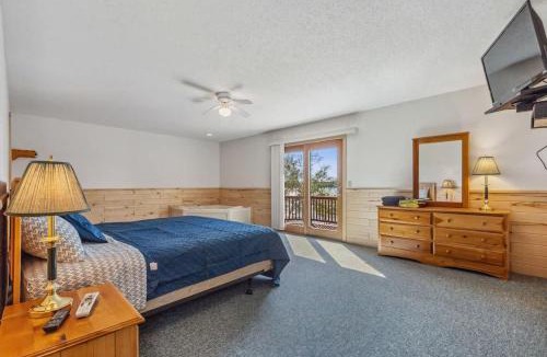 Park Rapids House | Lakeside Condo #18 4BR 4BA Timberlane Resort