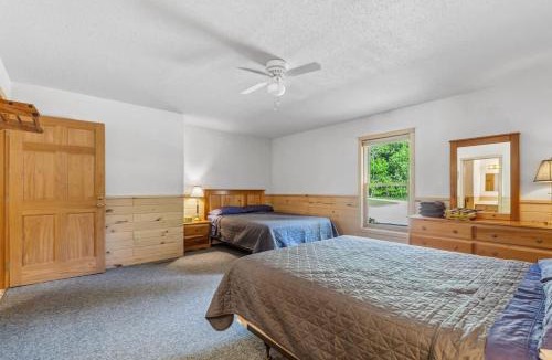 Park Rapids House | Lakeside Condo #18 4BR 4BA Timberlane Resort