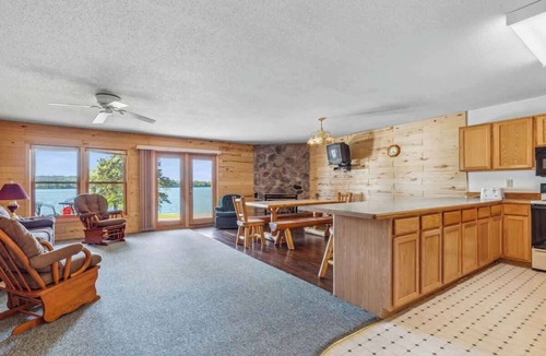 Park Rapids Condo | Lakeside Condo #19 4BR 4BA Timberlane Resort