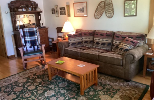 South Oxford Cottage | Lakeside Cottage - Spectacular Mountain Views - Western Maine Mountains