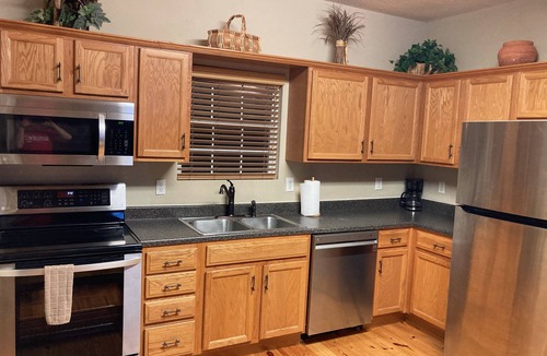 Sloans Valley House | Lakeside Hideaway II - lakefront w/hot tub, pools, pickleball, walk to boat ramp