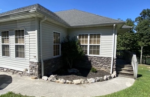 Sloans Valley House | Lakeside Hideaway II - lakefront w/hot tub, pools, pickleball, walk to boat ramp
