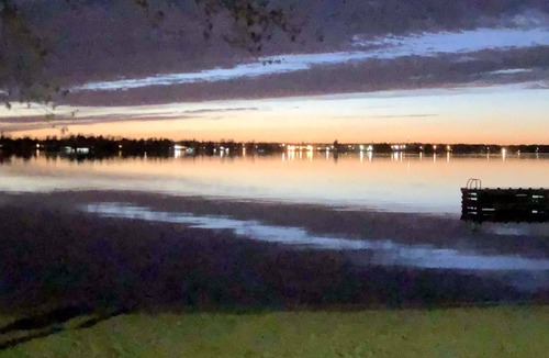 Ranier House | Lakeside Home on Beautiful Rainy Lake in Rainer Proper: Best Location