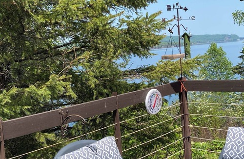 Two Harbors Condo | Lakeside Lair; cozy Lake Superior waterfront retreat with views!