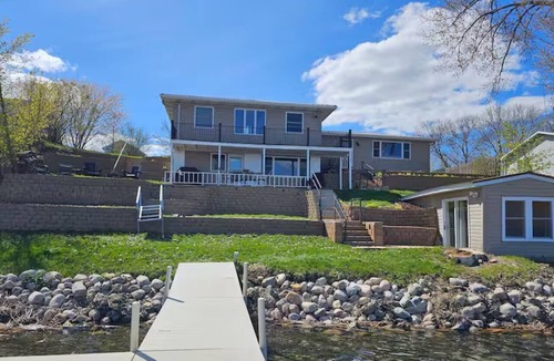 Alexandria House | Lakeside Landing on Ida~ Dock~ Bunkhouse~ Firepit
