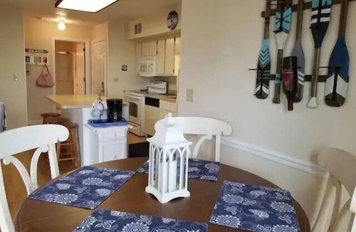 Port Clinton Apartment | Lakeside Retreat- Lake Erie