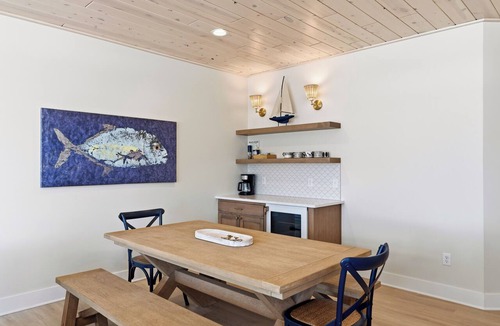 Garrison House | Lakeview 3-Unit Coastal Haven Sleeps 12