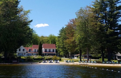 North Sebago Apartment | Lakeview Apartment-Private Beach-Pets Welcome - Round Table Lodge, Sebago, Maine