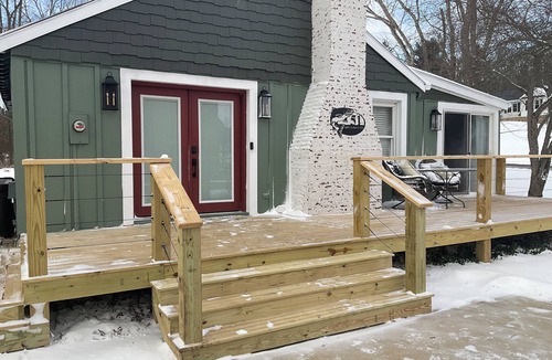 Howard Cottage | Lakeview Couples Get-Away