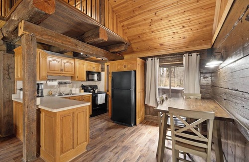 Celestine Cabin | Lakeview Falls at Patoka Lake