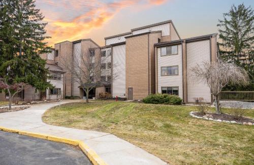 Acme Apartment | Lakeview Golf Retreat 1BDR Condo at Resort 5057