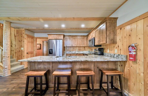 Pequot Lakes Resort | Lakeview Home with Dock on the Whitefish Chain, Outdoor Pool, Pickleball & More