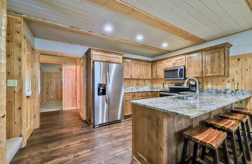 Pequot Lakes Resort | Lakeview Home with Dock on the Whitefish Chain, Outdoor Pool, Pickleball & More