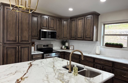Mammoth Cave House | Lakeview Landing - Newly Remodeled Beautiful Lakefront Home With Dock