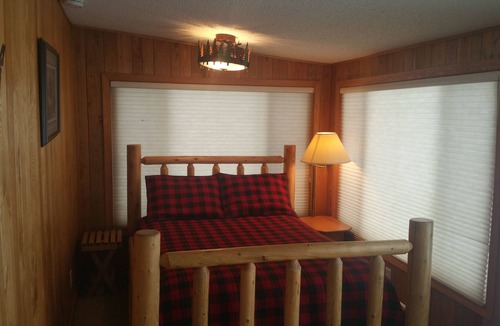 Wild Oak Cabin | Lakeview Pet-Friendly Cabin on 6 Acres With 165ft of Shoreline
