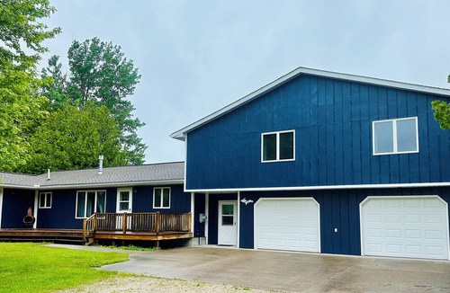 De Tour Village House | Lakeview Retreat - Detour - with Private Dock/Fire Pit