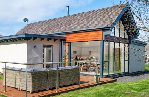 Bamburgh House | Lambs Lodge