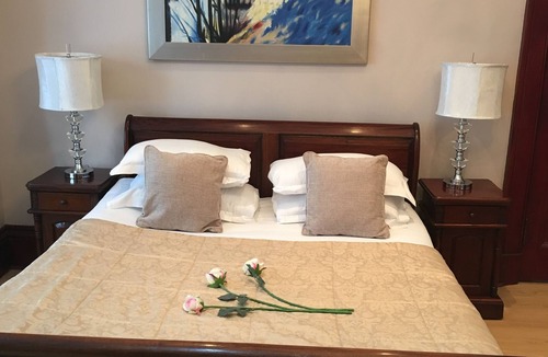 Juniper Green Apartment | Lanark Residence