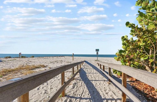 Sunset Beach House | Land's End 4-204 Bay Front - Premier