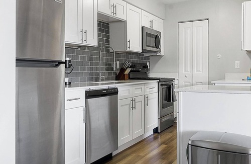 Indianapolis Apartment | Landing | Amazing 1BD, Gym, Pool