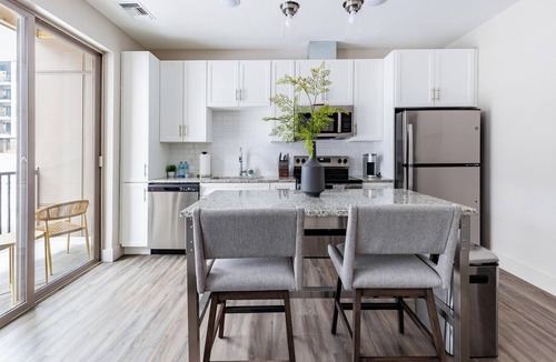 Tremont Apartment | Landing | Amazing 1BD, Clubhouse, Gym