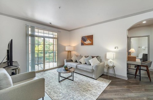 Corryville Apartment | Landing Amazing 2BD Gym Clubhouse