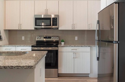 Firestone Apartment | Landing | Amazing 2BD, Gym, Clubhouse