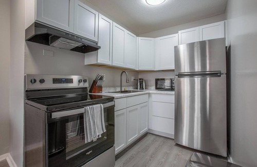 Fort Wayne Apartment | Landing | Amazing Studio, Game Room, Pool