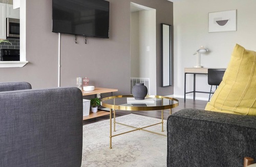 Indianapolis Apartment | Landing at Riverbend - 1 Bedroom in Castleton