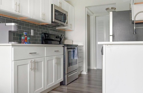 Indianapolis Apartment | Landing at Riverbend - 1 Bedroom in Castleton