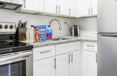Fort Wayne Apartment | Landing | Beautiful Studio, Pool, Gym