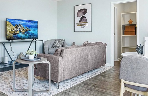 Fort Wayne Apartment | Landing | Beautiful Studio, Pool, Gym