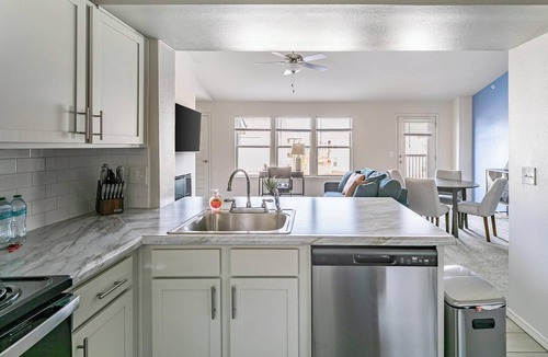 Yukon Apartment | Landing | Beautiful 2BD, Gym, Clubhouse