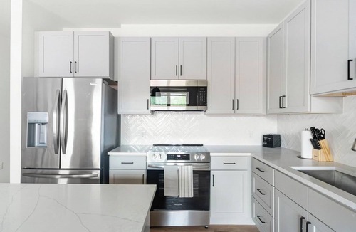 Edmond Apartment | Landing | Beautiful 2BD, Clubhouse, Pool