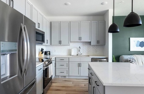 Edmond Apartment | Landing | Beautiful 3BD, Clubhouse, Pool