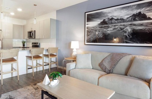Northgate Apartment | Landing | Chic 1BD, Pool, Gym