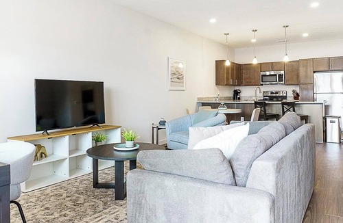 Cartersburg Apartment | Landing | Chic 1BD, Gym, Clubhouse