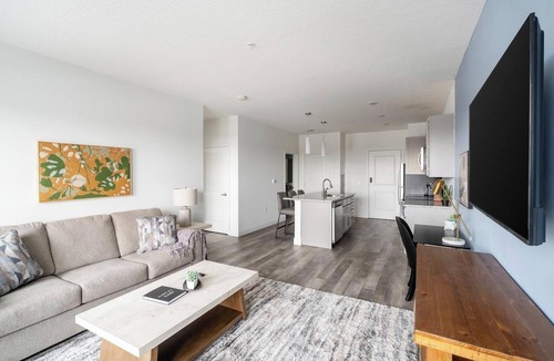 Downtown Columbus Apartment | Landing | Chic 1BD, Gym
